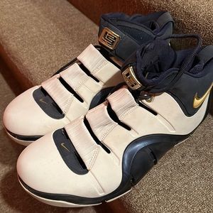 Nike Lebrons Navy and white